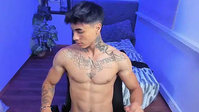 Chat XXX Live IanWest_