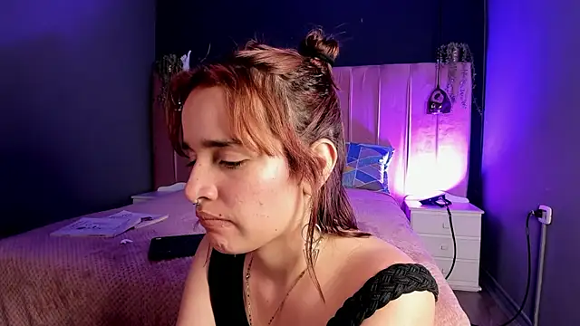 Azahara_18's Live XXX Chat