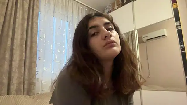 Chat XXX ao vivo de Ledi_Asthik
