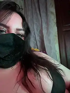 AMBER_GLAM élő XXX-chatje