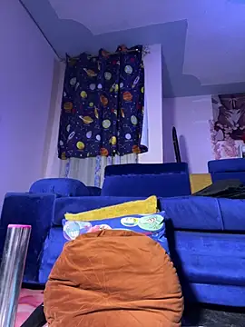 _Thirteen Chat XXX in diretta