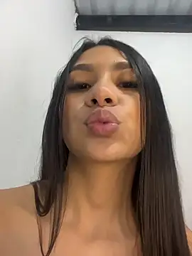 gabriela_paris Chat XXX in diretta