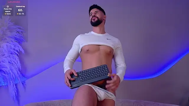 צ'אט XXX בשידור חי של Petesevans