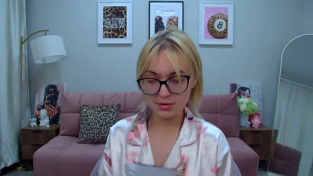 RuraBlare's Live XXX Chat