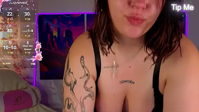 Naomi_B1ack – Naživo XXX chat