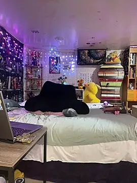 TrenaAnne's Webcam Show