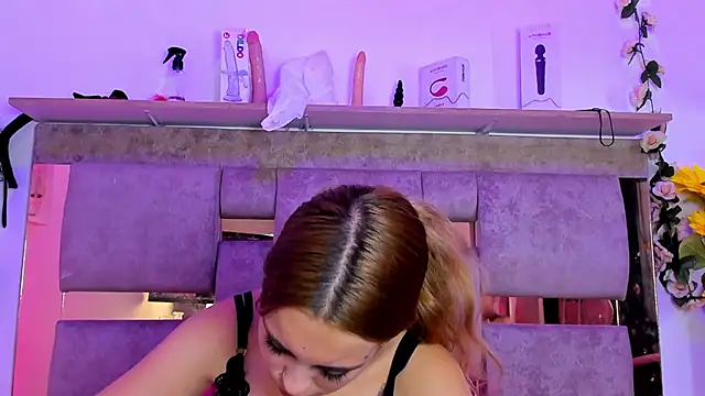 Natasha-Adams live XXX chat