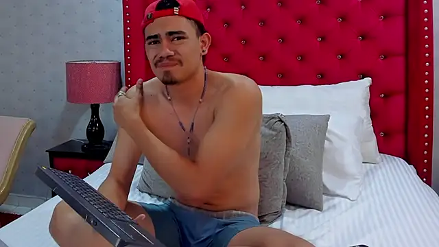 צ'אט XXX בשידור חי של JadenJake