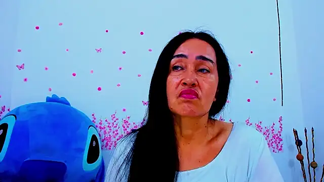 HorniestMilf élő XXX-chatje