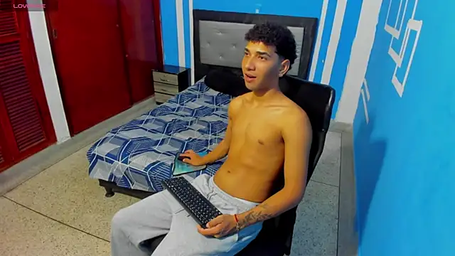 Chat XXX en directo de efrain_boy
