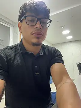 alekzamo's Live XXX Chat