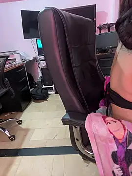Alexia_Lerner Adlı Modelin Canlı XXX Sohbeti