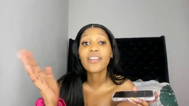 ConnieSmall24's Live XXX Chat