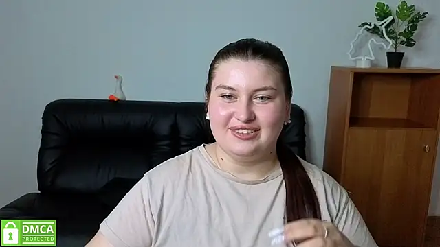 Katina_deeplou4 élő XXX-chatje