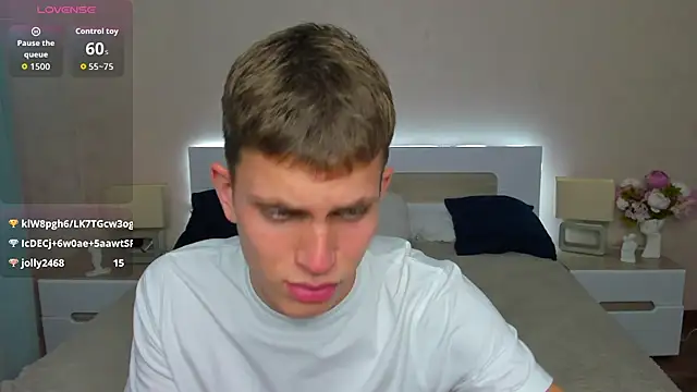 Chat +18 de m0neyken ao vivo