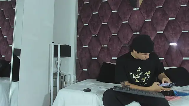 Czat XXX na żywo – TonyBenedetti