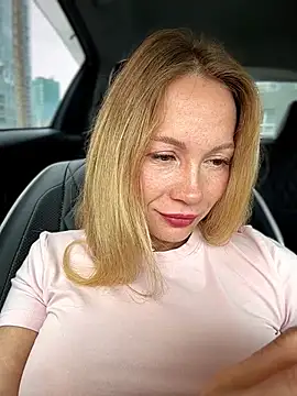 LavenderHot's Live XXX Chat