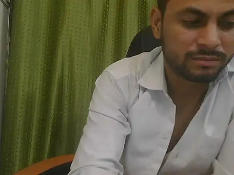 Stubborndesiboy Chat XXX in diretta