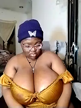 Damm_Bobbies 即時 XXX 聊天