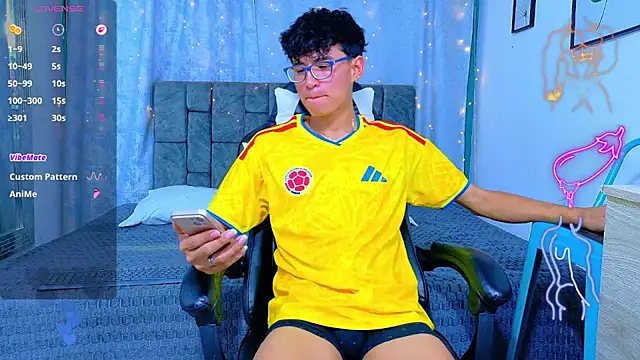 NicolasTorrez 现场XXX聊天