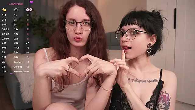 Živý XXX chat TeaseDealer