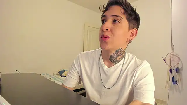 Michael_v77's Live XXX Chat