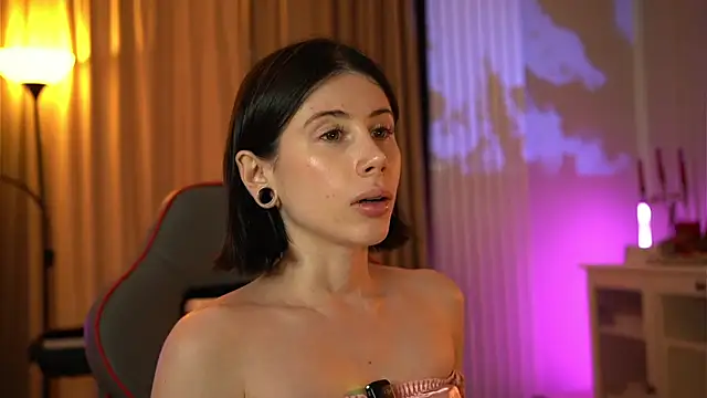 Your_Nicolett: απευθείας συνομιλία ΧΧΧ