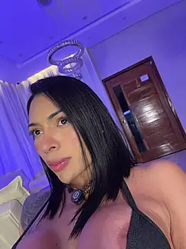 Chat +18 de LunahMiller ao vivo