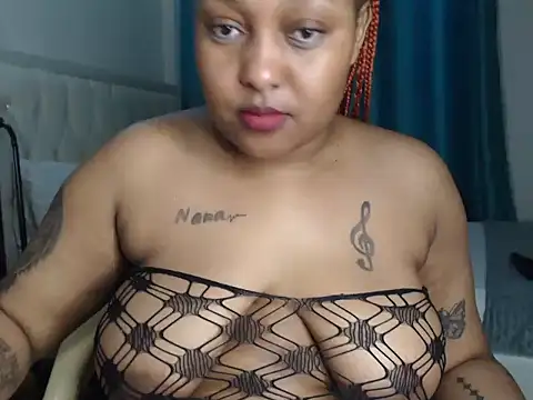 Mamacita_Boo   – Live XXX-chat