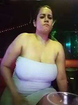 הופעת וובקאם של keilymadam