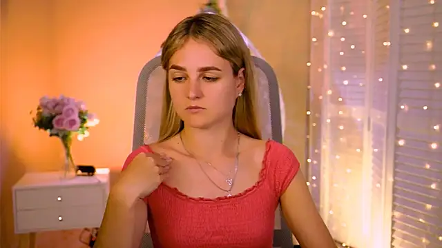 Chat +18 de DeboraLarson ao vivo