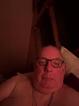 CharlieWeaver22 লাইভ XXX চ্যাট