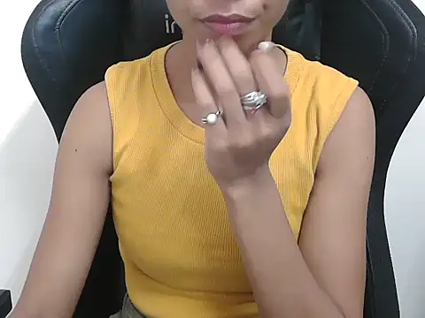 Mayra4U Live XXX-Chat