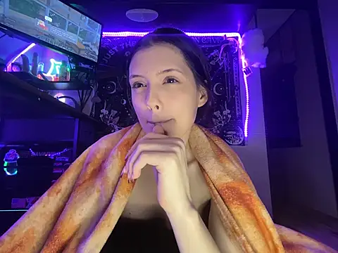 Lilactease Adlı Modelin Canlı XXX Sohbeti