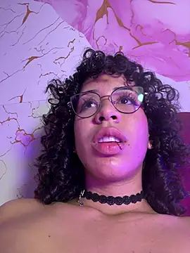 Chat +18 de Woo_isDaphne ao vivo