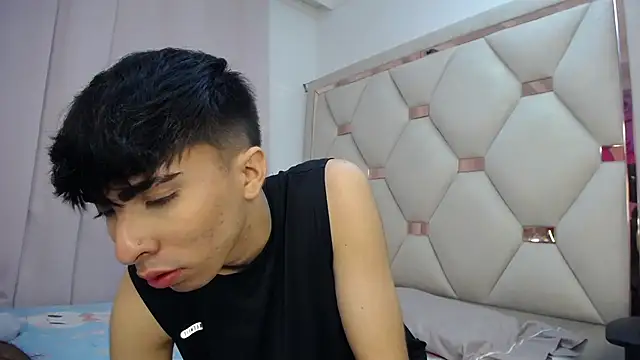 Michael_and_twinkk Live XXX-chat