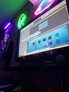 chronic_vibez's Live XXX Chat