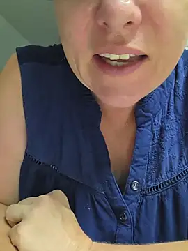julimonroe's Live XXX Chat