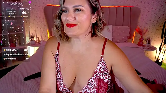 KiraRoxx's Live XXX Chat