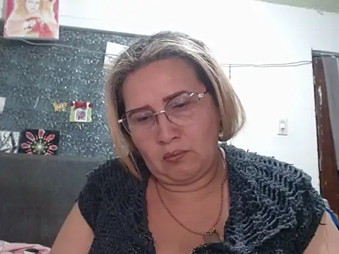 Perla1981-- Chat XXX live
