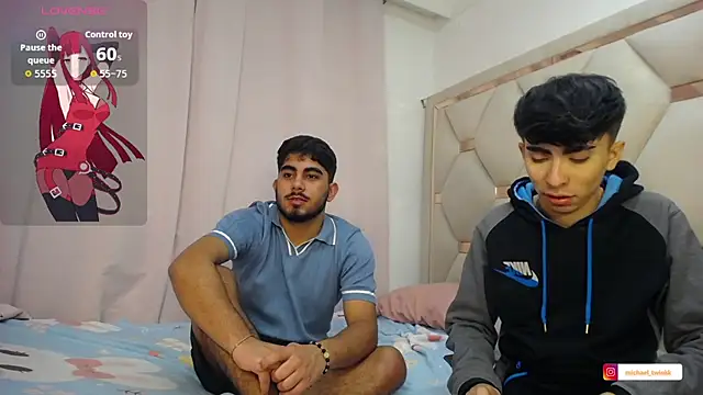 Chat +18 de Michael_and_twinkk ao vivo