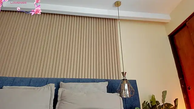 צ'אט XXX בשידור חי של kathecute__