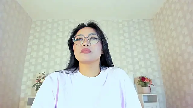 NatsumiHun's Live XXX Chat