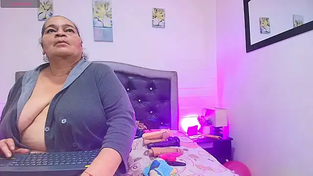 QueenMatturex's Live XXX Chat