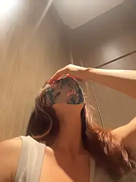kiss_loo 现场XXX聊天