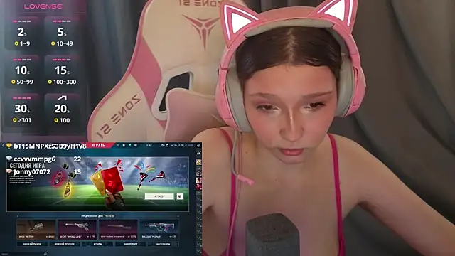 PiinkiAura's Live XXX Chat