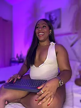 selina_paris' Live XXX Chat