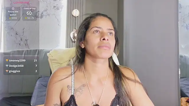 XXX chat uživo modela nairobi8