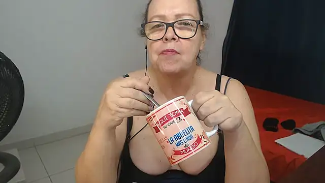 Chat +18 de latinalili9 ao vivo