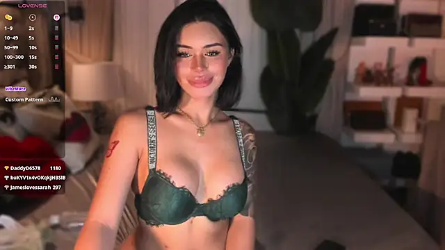 ParisianDoll Pertunjukan Webcam